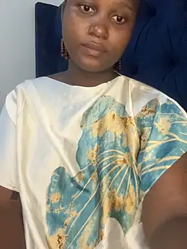 Snapshot of shyNia chatting on 02/20/26, 09:48 shyNia online show from 02/20/26, 09:48