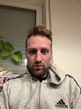 Snapshot of lovefuess chatting on 02/11/26, 05:34 lovefuess online show from 02/11/26, 05:34