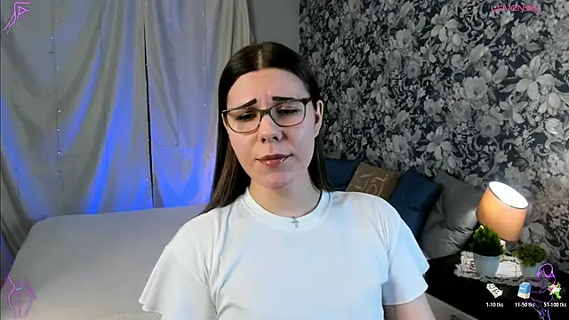 Snapshot of Coraline_kitty chatting on 02/14/26, 07:49 Coraline kitty online show from 02/14/26, 07:49