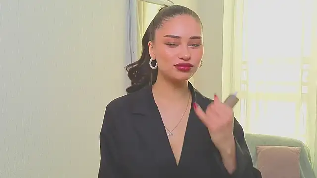 Sofia Plump online show from 03/03/26, 09:59