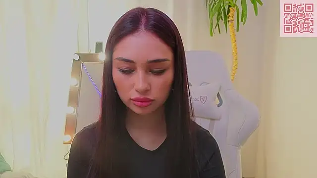 Sofia Plump online show from 03/25/26, 09:04