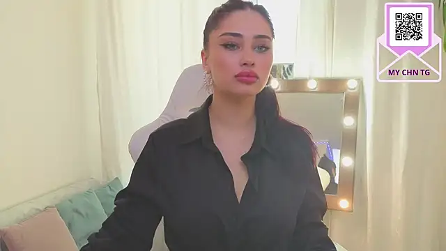 Sofia Plump online show from 03/30/26, 09:10