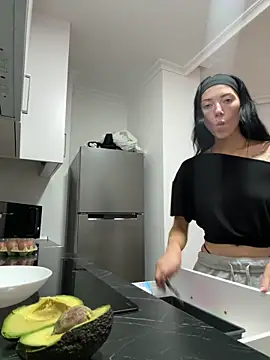 Snapshot of Karmenlovex chatting on 03/02/26, 02:13 Karmenlovex online show from 03/02/26, 02:13