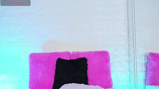 Ema Jackson online show from 06/25/26, 10:58