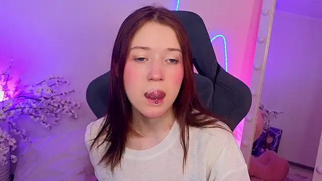 MmollyMay online show from 04/18/26, 10:19