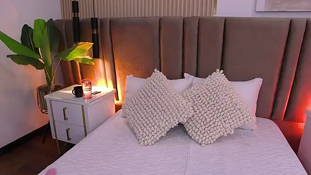 SaraLugo online show from 07/18/26, 06:23