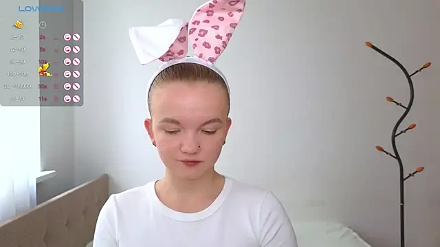 StellaBunny online show from 06/27/26, 04:28
