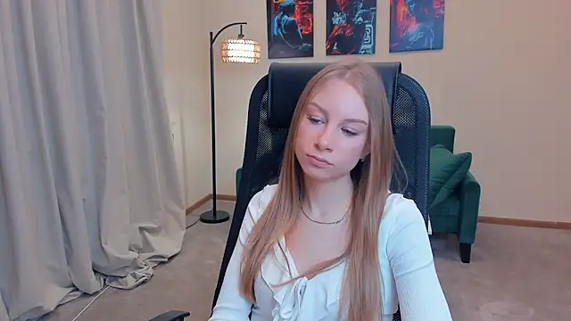 Snapshot of CarmenLipkin chatting on 02/10/26, 01:59 CarmenLipkin online show from 02/10/26, 01:59