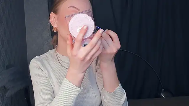 Snapshot of CarmenLipkin chatting on 02/22/26, 09:57 CarmenLipkin online show from 02/22/26, 09:57