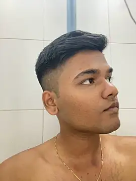 Dazzling dude online show from 03/19/26, 06:45