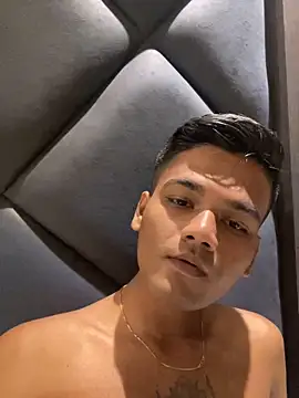 Dazzling dude online show from 03/20/26, 08:46