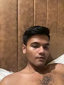 Dazzling dude online show from 04/03/26, 08:29