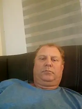 Snapshot of Demik71 chatting on 02/09/26, 06:01 Demik71 online show from 02/09/26, 06:01