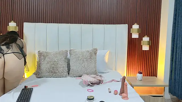 Brisa Silva online show from 03/23/26, 12:09