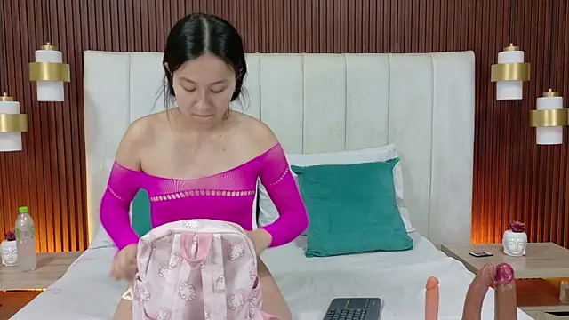 Brisa Silva online show from 04/24/26, 11:34