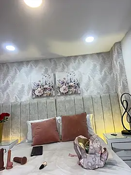 Brisa Silva online show from 07/04/26, 12:00