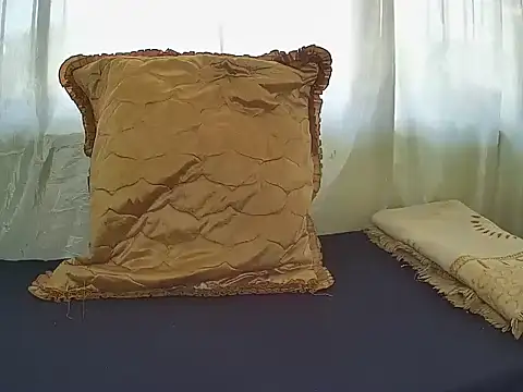 Snapshot of Tallgoddess chatting on 02/10/26, 10:30 Tallgoddess online show from 02/10/26, 10:30