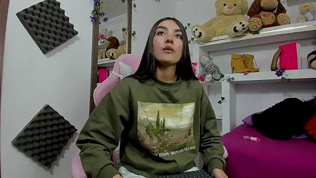 Snapshot of Mayli_rose chatting on 02/25/26, 08:07 Mayli rose online show from 02/25/26, 08:07