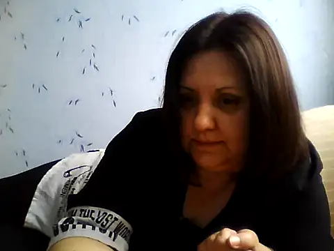 LockyCharm111 online show from 04/12/26, 06:29