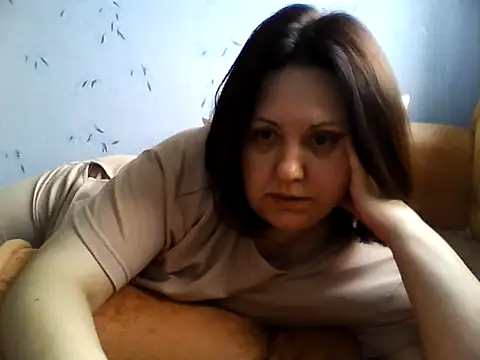 LockyCharm111 online show from 05/13/26, 04:32