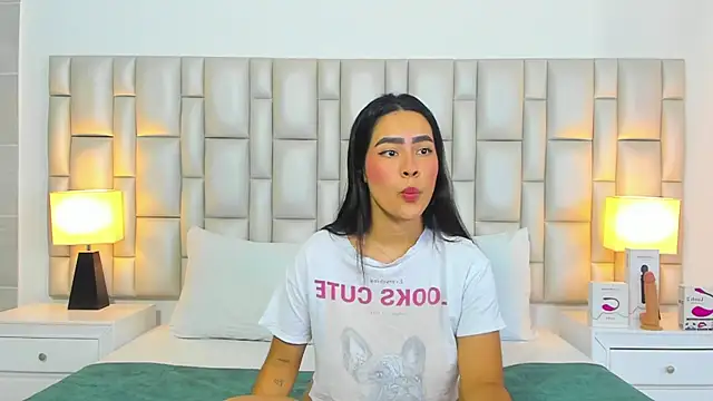 paola katy dicks online show from 11/01/25, 01:24