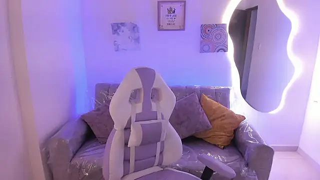 Snapshot of Afrodita_rouss chatting on 02/16/26, 08:16 Afrodita rouss online show from 02/16/26, 08:16