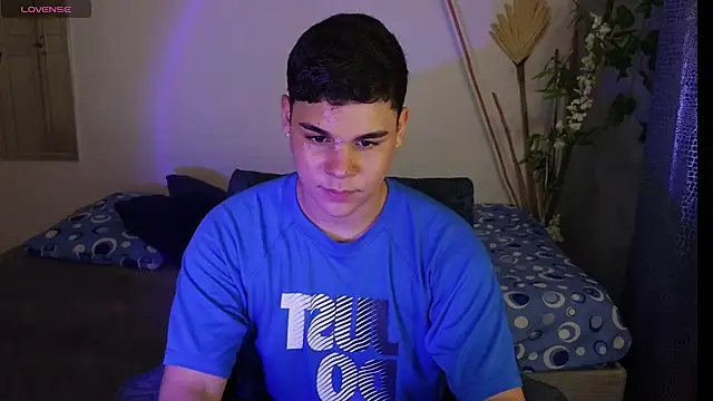 eithan jonnes online show from 04/16/26, 08:31