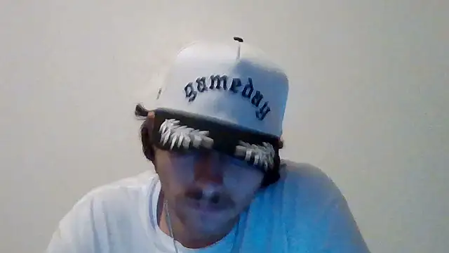 Snapshot of Tallhungandcloudy chatting on 02/26/26, 03:05 Tallhungandcloudy online show from 02/26/26, 03:05