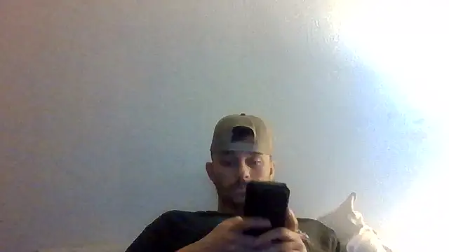 Snapshot of Tallhungandcloudy chatting on 03/03/26, 11:43 Tallhungandcloudy online show from 03/03/26, 11:43