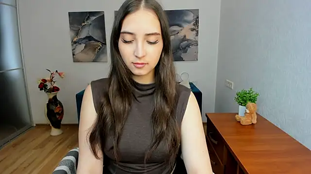 Effy Royse online show from 04/02/26, 11:52