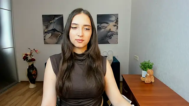 Effy Royse online show from 04/06/26, 05:41