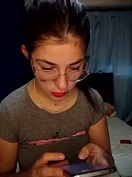 Snapshot of Luna33- chatting on 03/03/26, 10:15 Luna33- online show from 03/03/26, 10:15