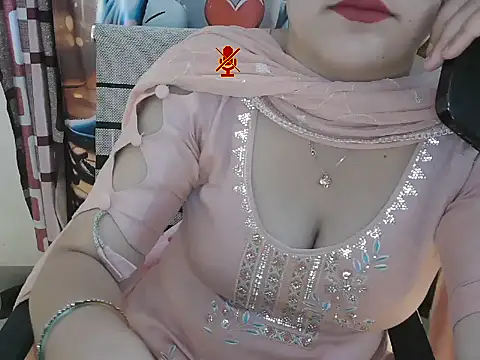 Snapshot of _chitranshi chatting on 05/07/26, 05:24 chitranshi online show from 05/07/26, 05:24