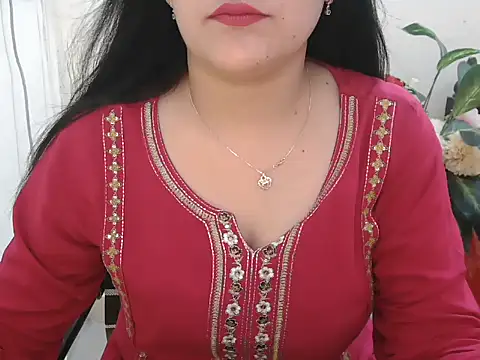 Snapshot of _chitranshi chatting on 06/10/26, 05:18 chitranshi online show from 06/10/26, 05:18