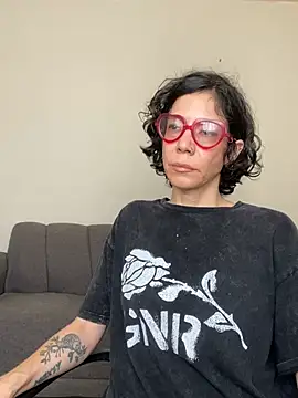 Snapshot of JeanneDuval8888 chatting on 05/19/26, 10:38 JeanneDuval8888 online show from 05/19/26, 10:38