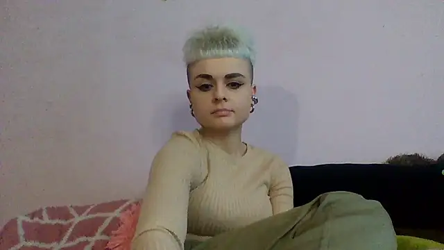 Snapshot of AlisaDear257 chatting on 03/03/26, 01:06 AlisaDear257 online show from 03/03/26, 01:06