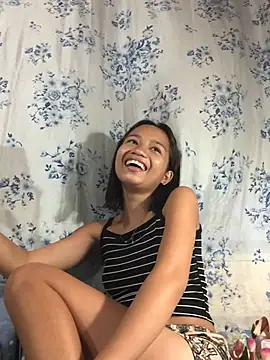 Snapshot of Asianpinay_Skinny1818 chatting on 06/17/26, 01:45 Asianpinay Skinny1818 online show from 06/17/26, 01:45
