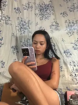 Snapshot of Asianpinay_Skinny1818 chatting on 07/10/26, 10:51 Asianpinay Skinny1818 online show from 07/10/26, 10:51