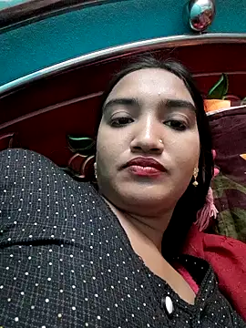 Hot-sadia6 online show from 03/06/26, 11:28