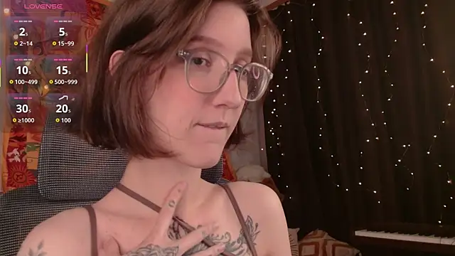 lolami  online show from 07/15/26, 07:24