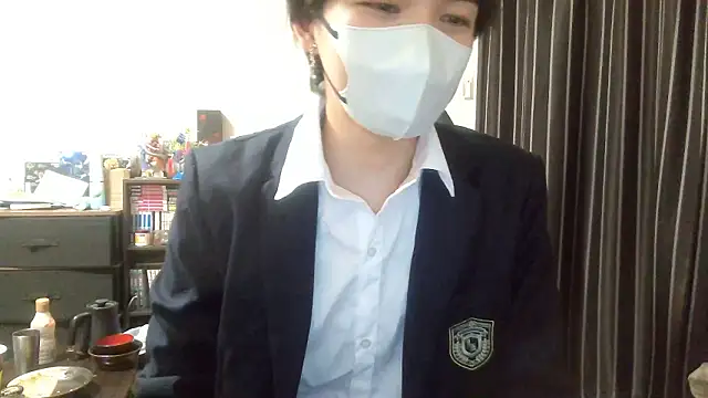 Snapshot of raitokun5555 chatting on 07/17/26, 12:23 raitokun5555 online show from 07/17/26, 12:23