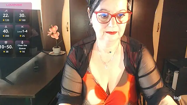 exiMIlf online show from 05/31/26, 11:06