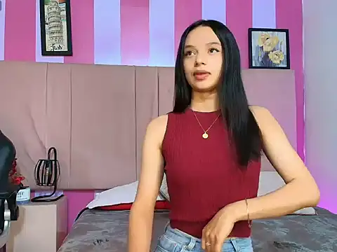 Sweet Sofiii  online show from 03/25/26, 08:37