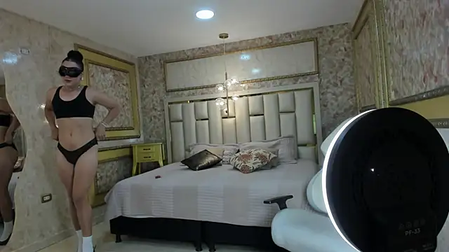 Snapshot of Veronica_hottie chatting on 02/27/26, 01:33 Veronica hottie online show from 02/27/26, 01:33