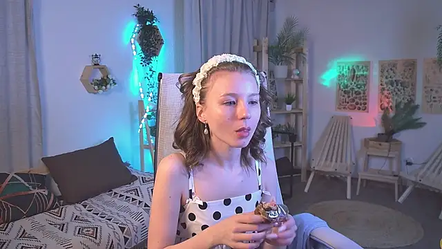 ElliFrankenweenie online show from 04/08/26, 06:24