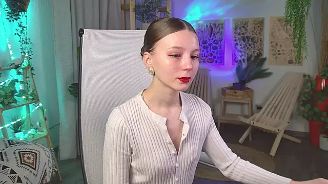 ElliFrankenweenie online show from 04/12/26, 06:07