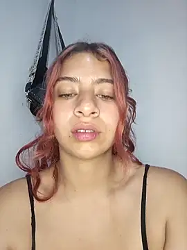 Snapshot of lunabloom2 chatting on 02/21/26, 11:39 lunabloom2 online show from 02/21/26, 11:39