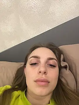  julia wonderful  online show from 03/14/26, 09:42
