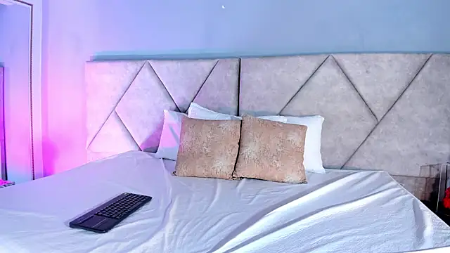 Snapshot of KaattyDoll chatting on 02/15/26, 01:09 KaattyDoll online show from 02/15/26, 01:09