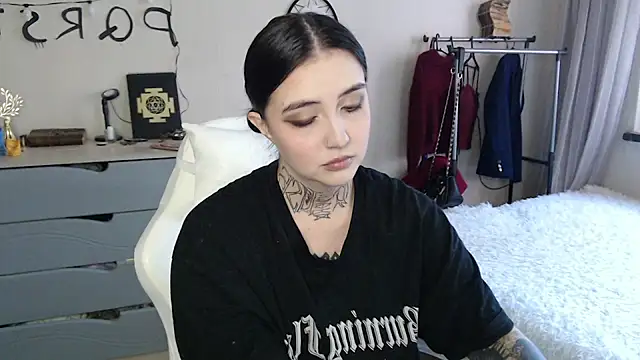 Rin Tozier online show from 05/22/26, 02:08